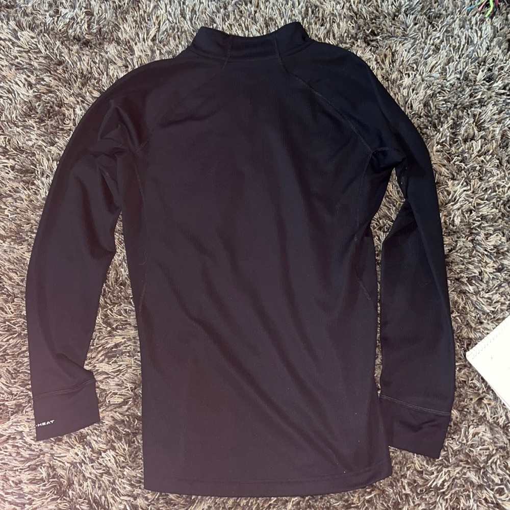 Size medium. Columbia black long sleeve quarter zip.